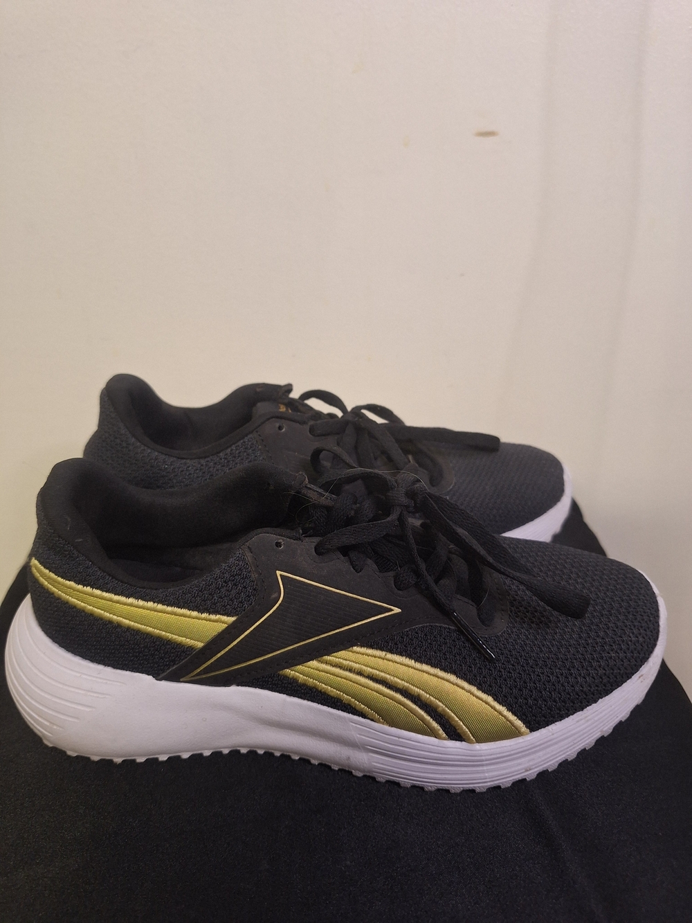 Reebok Black and Gold Athletic Sneakers Womens Size 6.5